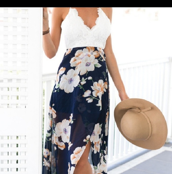 RESTOCKED!! Flowy blue floral and lace maxi dress - Picture 5 of 5
